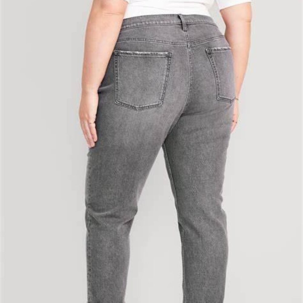 NWT Old Navy Mid-Rise Boyfriend Straight Jeans for Women - Picture 3 of 8